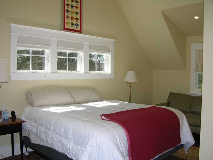 guest bedroom / craft room