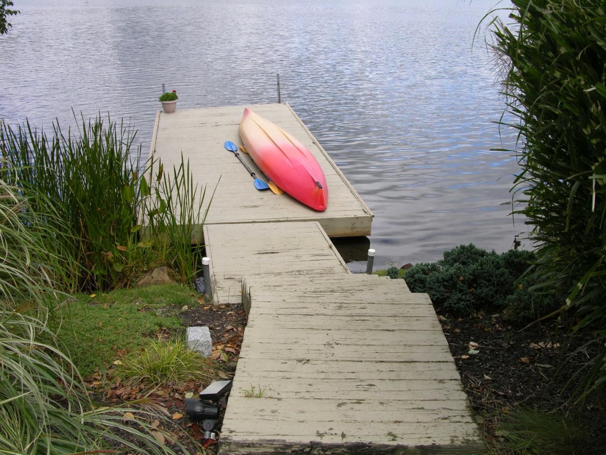 dockside in the summer