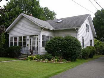 the front of the house before the reno